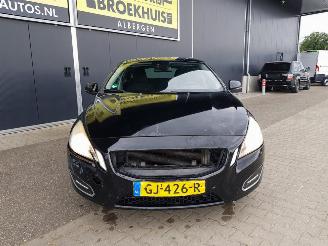 Volvo V-60 1.6 D2 Momentum picture 3