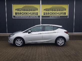 Opel Astra 1.0 Edition picture 2