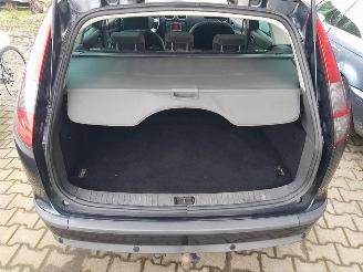 Ford Focus Wagon 1.6-16V Ghia picture 18