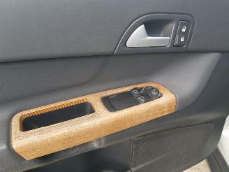 Volvo C-30 2.0 Momentum picture 23