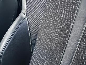 Peugeot 208 1.2 PureTech GT-Line picture 25