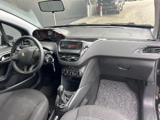 Peugeot 208 1.0 VTi Access picture 14