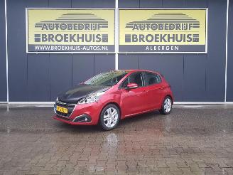 Peugeot 208 1.2 PureTech Signature picture 1