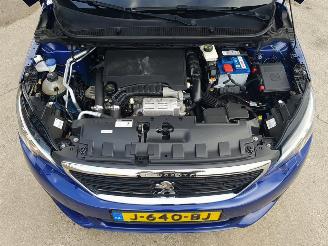 Peugeot 308 SW 1.2 PureTech Blue Lease Executive picture 30