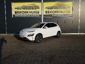 uszkodzony samochody osobowe Hyundai Kona EV Fashion 64 kWh 2021/12