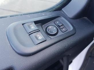 Renault Master T35 2.3 dCi 150 L2H3 Energy picture 25