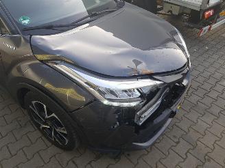 Toyota C-HR 2.0 Hybrid TeamNL picture 10