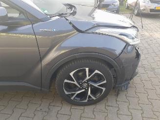Toyota C-HR 2.0 Hybrid TeamNL picture 9