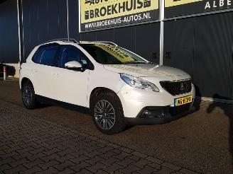 Peugeot 2008 1.2 PureTech Blue Lion picture 6