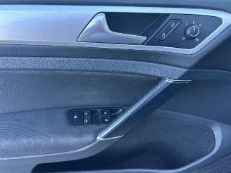 Volkswagen Golf 1.2 TSI Highline picture 23