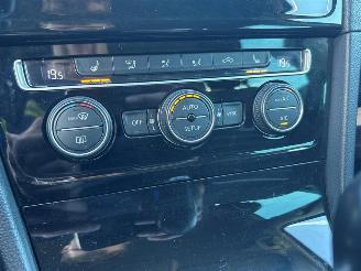 Volkswagen Golf 1.2 TSI Highline picture 19