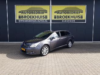 Damaged car Toyota Avensis KOMBI T4 2011/4