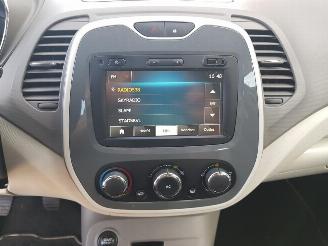 Renault Captur 0.9 TCe Expression picture 18