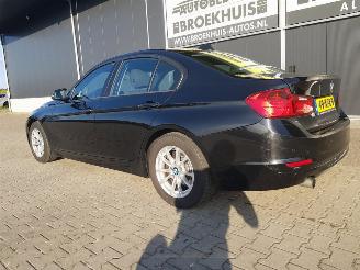 BMW 3-serie 320i Executive picture 7
