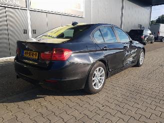 BMW 3-serie 320i Executive picture 8