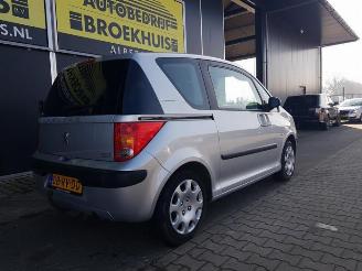 Peugeot 1007 1007 (KM), Hatchback 3-drs, 2004 / 2011 1.4 picture 12