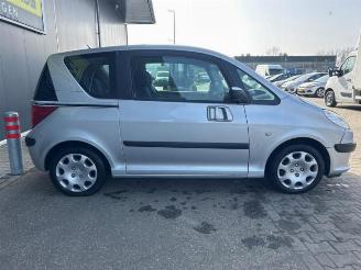 Peugeot 1007 1007 (KM), Hatchback 3-drs, 2004 / 2011 1.4 picture 14