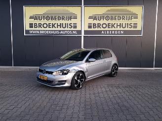 Damaged car Volkswagen Golf 1.2 TSI Trendline 2012/11