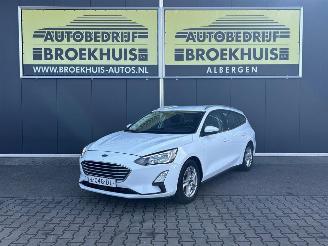 Unfallwagen Ford Focus Wagon 1.0 EcoBoost Trend Edition Business 2021/4
