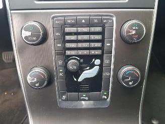Volvo V-60 2.0 D4 Momentum picture 21