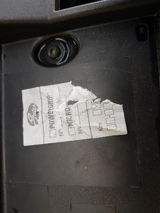 Peugeot 208 1.2 PureTech Active Pack picture 28