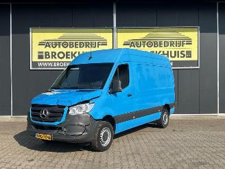 krockskadad bil bedrijf Mercedes Sprinter 317 1.9 CDI L2H2 RWD 2022/5