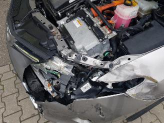 Toyota Auris 1.8 Hybrid Lease picture 11