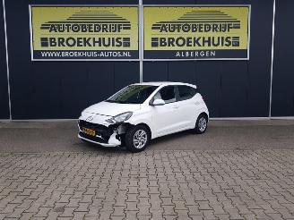 Damaged car Hyundai I-10 1.0 Comfort 2022/1