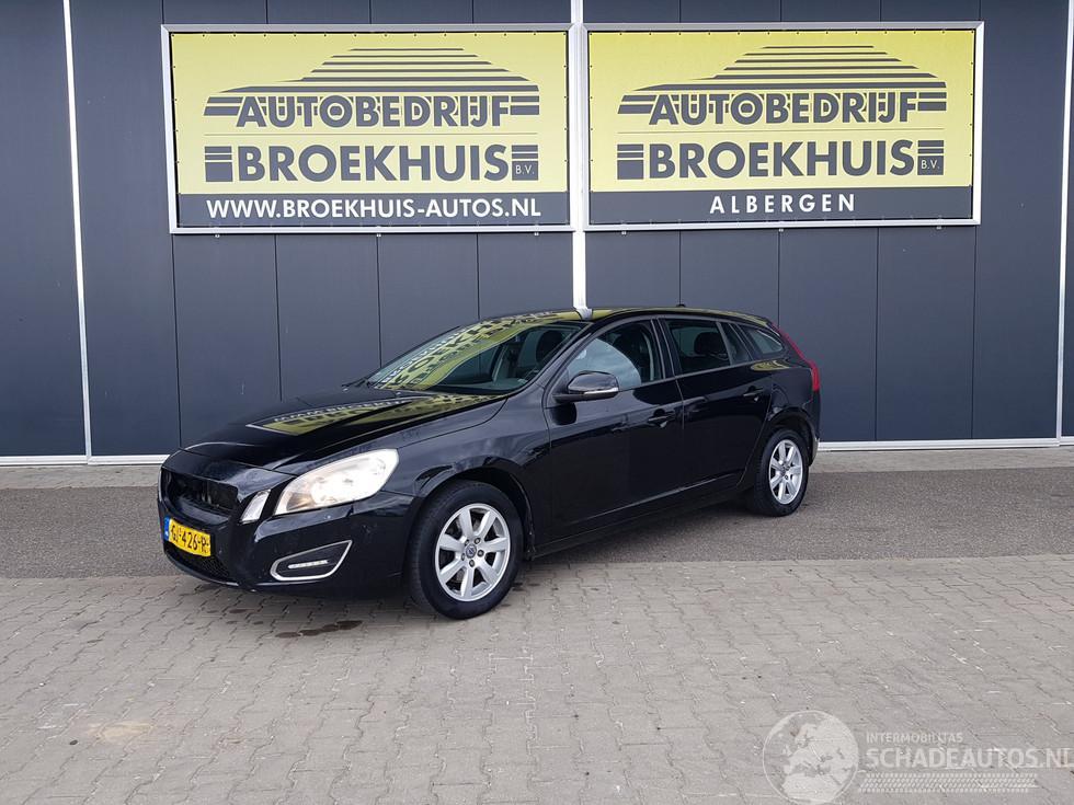 Volvo V-60 1.6 D2 Momentum