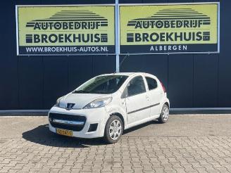 Autoverwertung Peugeot 107 107, Hatchback, 2005 / 2014 1.0 12V 2011/10