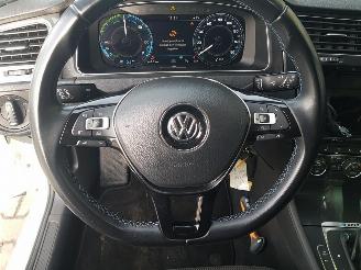 Volkswagen e-Golf e-Golf picture 16