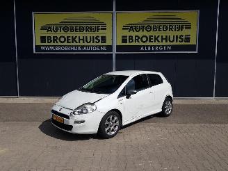 skadebil bedrijf Fiat Punto Evo 0.9 TwinAir Young 2014/12