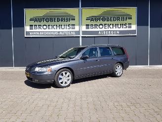 skadebil auto Volvo V-70 2.4 D5 2006/8