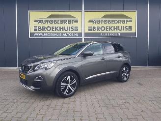 skadebil auto Peugeot 3008 1.2 PureTech Active 2020/3
