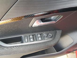 Peugeot 208 1.2 PureTech Allure picture 23