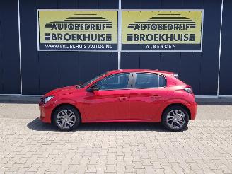 Peugeot 208 1.2 PureTech Allure picture 2