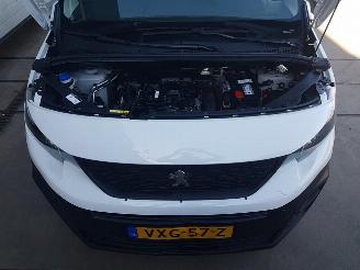 Peugeot Partner 1.5 BlueHDI Premium picture 23
