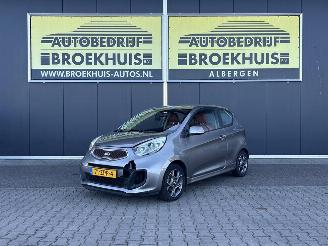 Vaurioauto  passenger cars Kia Picanto 1.0 CVVT ISG Design Edition 2013/1