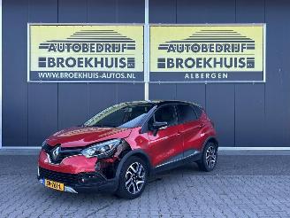 occasion passenger cars Renault Captur Helly Hansen 2015/6