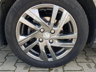 Peugeot 208 1.2 PureTech Active Pack picture 29