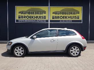 Volvo C-30 2.0 Momentum picture 2
