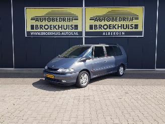 Schadeauto Renault Grand-espace 2.2 dCi Authentique 2002/10