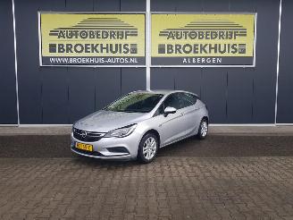 skadebil auto Opel Astra 1.0 Edition 2016/2