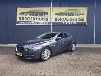 Vaurioauto  passenger cars Jaguar XE 2.0 D Portfolio 2015/8
