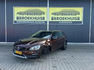 Sloopauto Volvo V-60 V60 Cross Country I (FZ), Combi, 2010 / 2018 2.0 T5 16V 2016/10