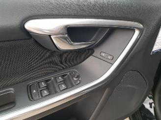 Volvo V-60 1.6 D2 Momentum picture 24