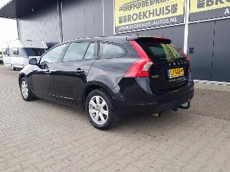 Volvo V-60 1.6 D2 Momentum picture 7