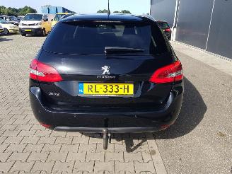 Peugeot 308 SW 1.6 BlueHDI Blue Lease Premium Automatic picture 5
