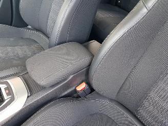 Peugeot 308 SW 1.6 BlueHDI Blue Lease Premium Automatic picture 23