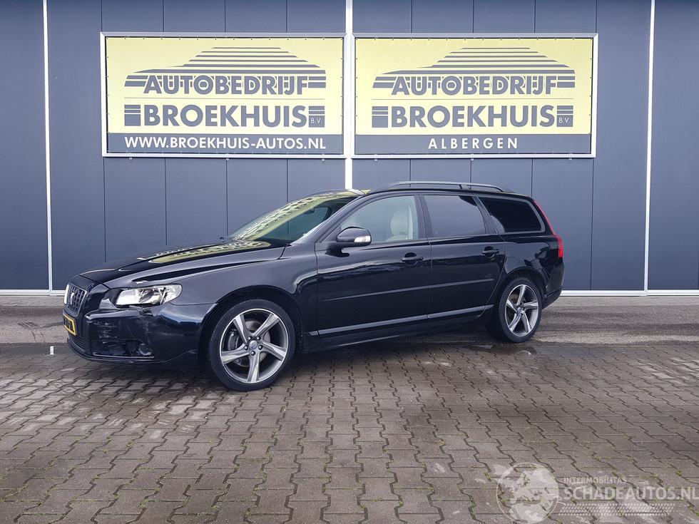 Volvo V-70 2.4 D5 Momentum